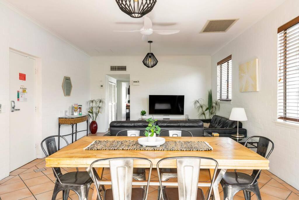 Haven On Noosa Hill - Sunset Views, Pools, Spa Exterior foto